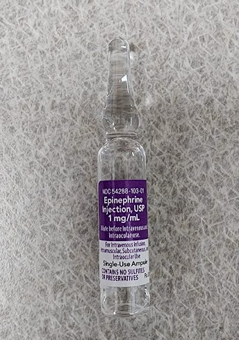 BLS pouch epinephrine